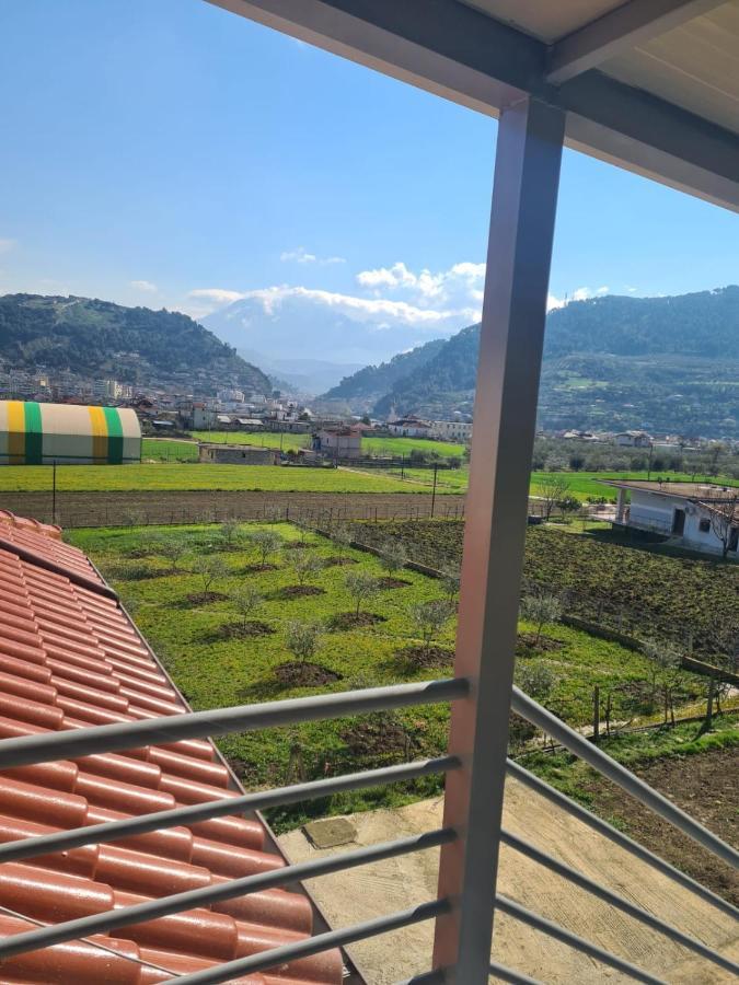 Guest House Ilir Berat Exterior foto