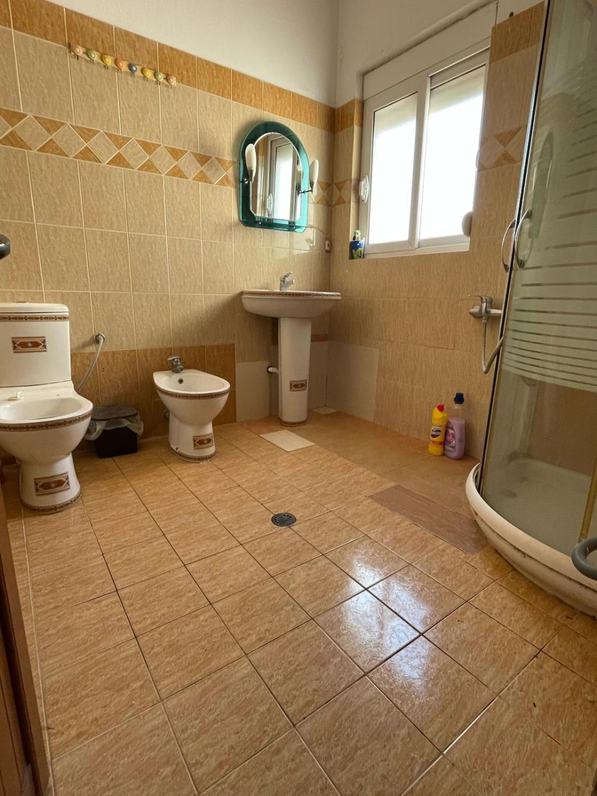 Guest House Ilir Berat Exterior foto