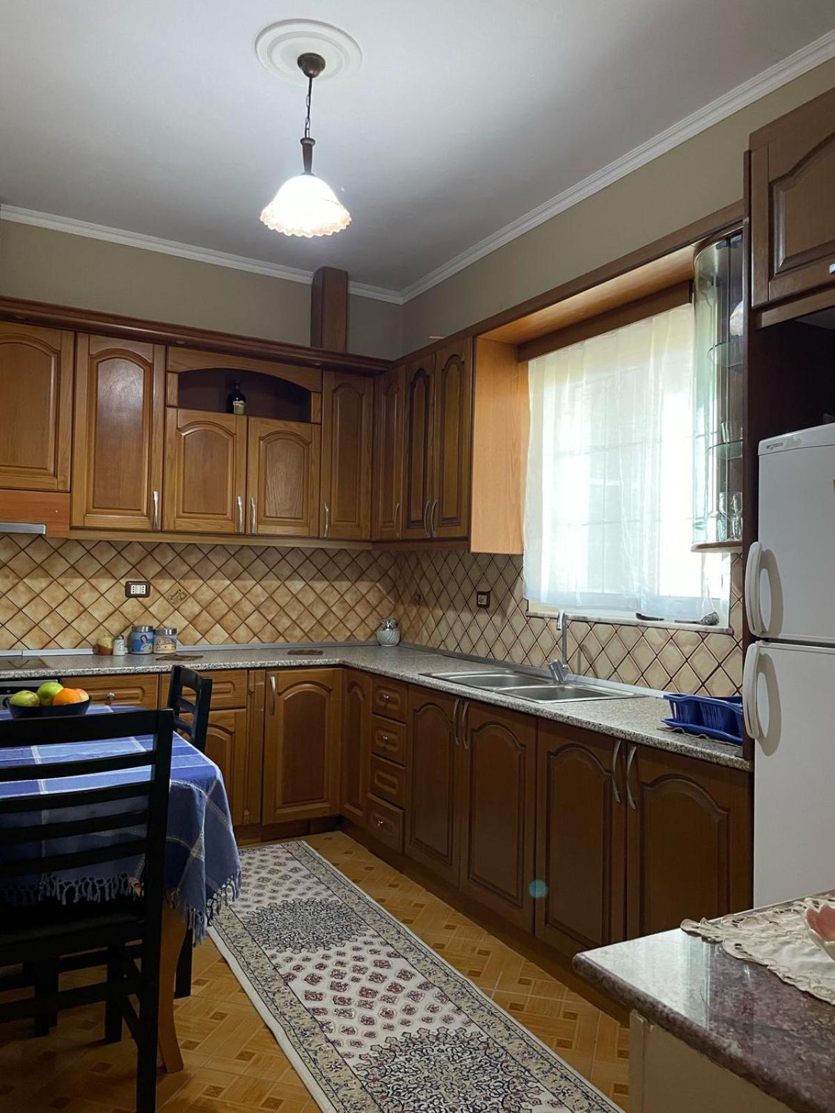 Guest House Ilir Berat Exterior foto